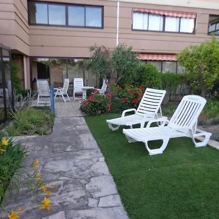 In Riva Al Mare A * Cannes