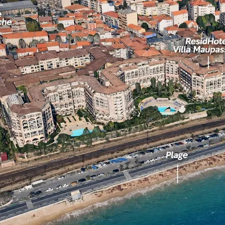 In Riva Al Mare A Cannes